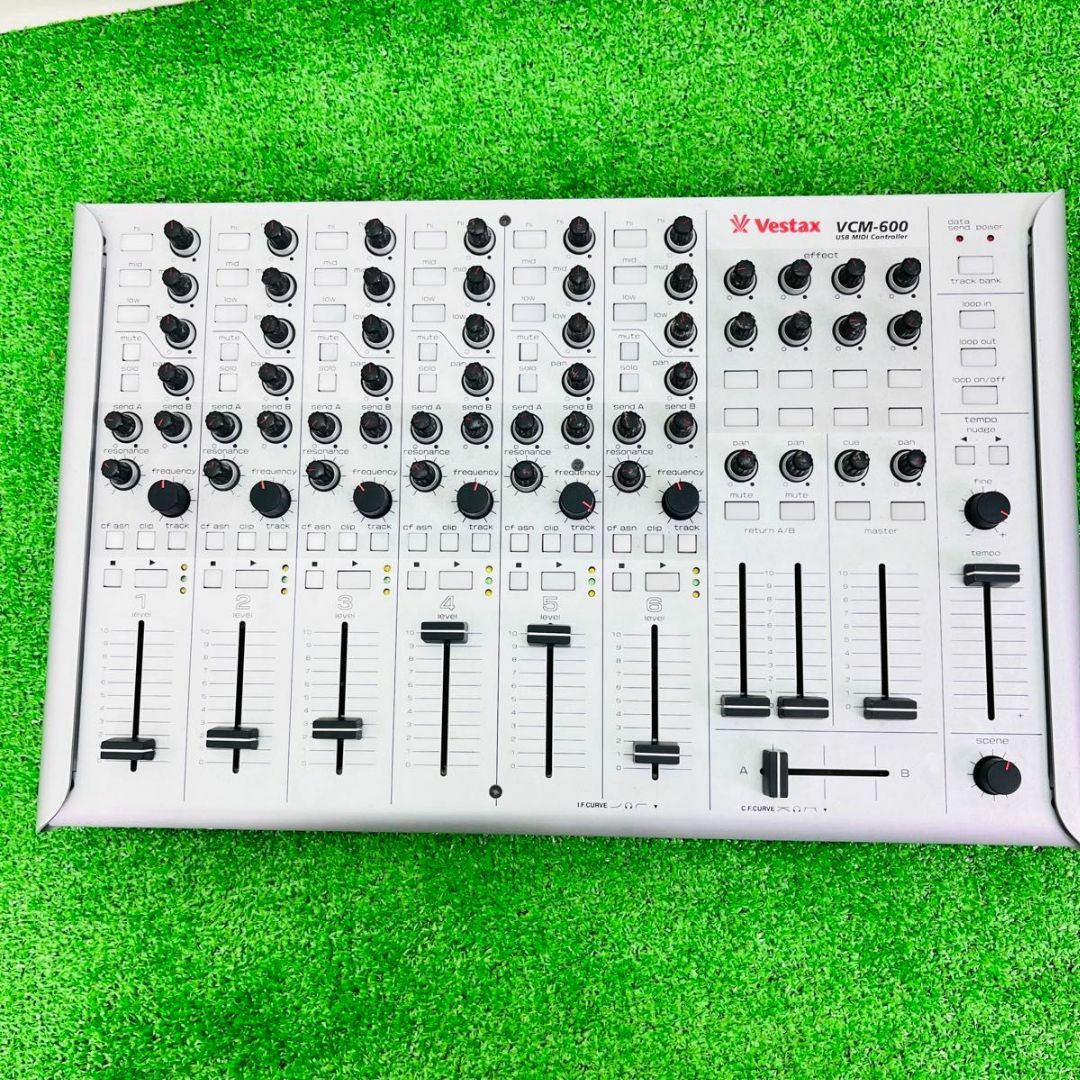 VESTAX VCM-600 MIDI コントローラー Ableton対応 VESTAX VCM-600 MIDI コントローラー Ableton対応