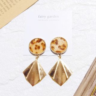 163♡レオパード柄カボション×お洒落ゴールドピアス　イヤリング(ピアス)