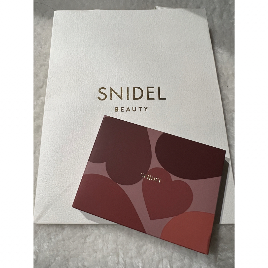 SNIDEL(スナイデル)の新品未使用　スナイデル   アイデザイナーEX10 コスメ/美容のベースメイク/化粧品(アイシャドウ)の商品写真