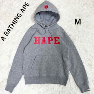 アベイシングエイプ(A BATHING APE)の美品✨A BATHING APE エイプ パーカー BAPE ロゴ M グレー(パーカー)