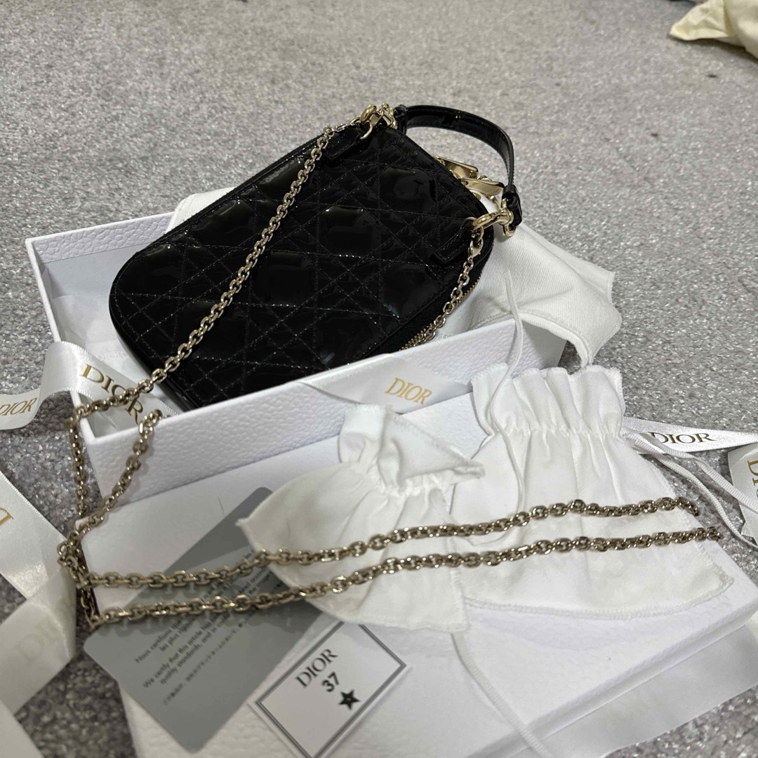 Christian Dior(クリスチャンディオール)のディオール　ladydior フォンフォルダー レディースのバッグ(ハンドバッグ)の商品写真