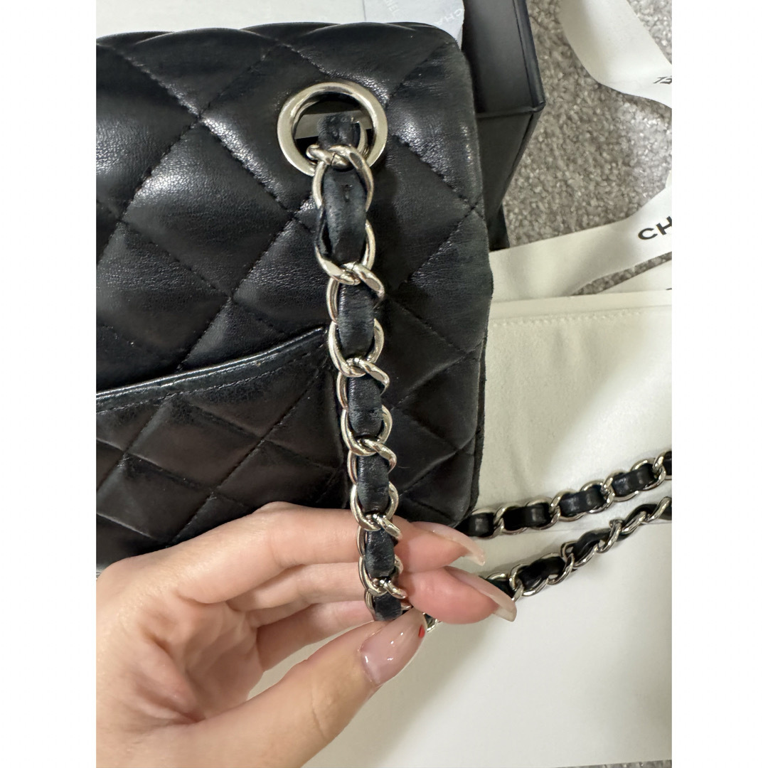 CHANEL(シャネル)のシャネル　ミニマトラッセ レディースのバッグ(ショルダーバッグ)の商品写真