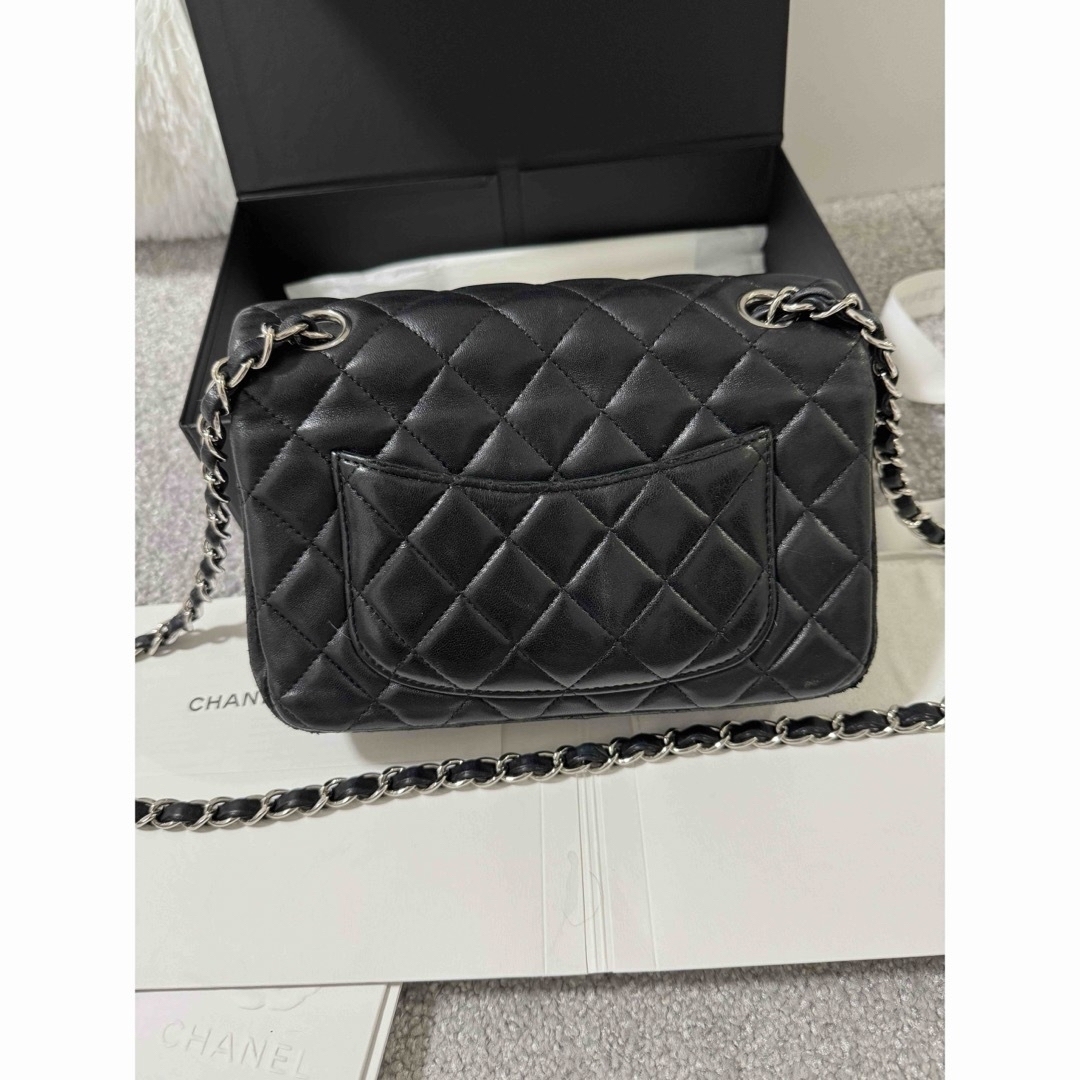 CHANEL(シャネル)のシャネル　ミニマトラッセ レディースのバッグ(ショルダーバッグ)の商品写真