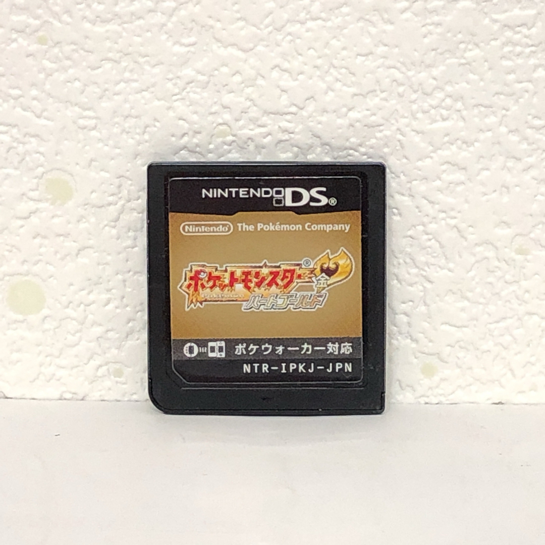 ニンテンドーDS(ニンテンドーDS)のポケットモンスター ハートゴールド DS エンタメ/ホビーのゲームソフト/ゲーム機本体(携帯用ゲームソフト)の商品写真