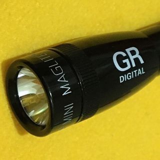 リコー(RICOH)のRICOH GR コラボ 別注MAGLITE®︎ リコーGR 珍品マグライト(コンパクトデジタルカメラ)