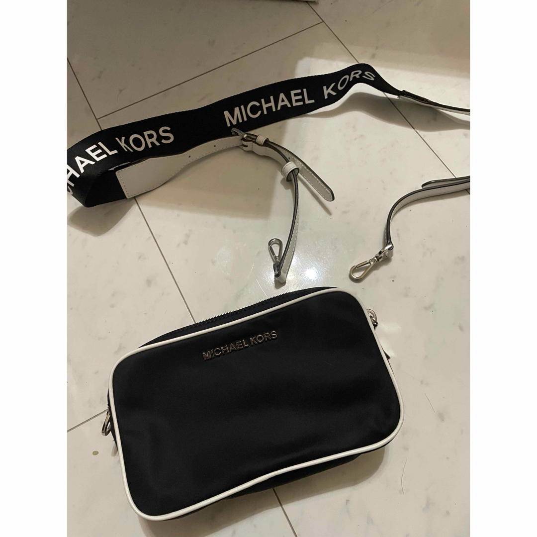 Michael Kors(マイケルコース)のマイケルコース MICHAEL KORS ミニショルダー ポーチ2way レディースのバッグ(ショルダーバッグ)の商品写真