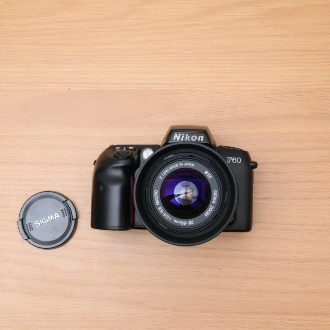 Nikon(ニコン)のフィルムカメラ 一眼レフ Nikon F60  レンズ 電池付き ニコン スマホ/家電/カメラのカメラ(フィルムカメラ)の商品写真
