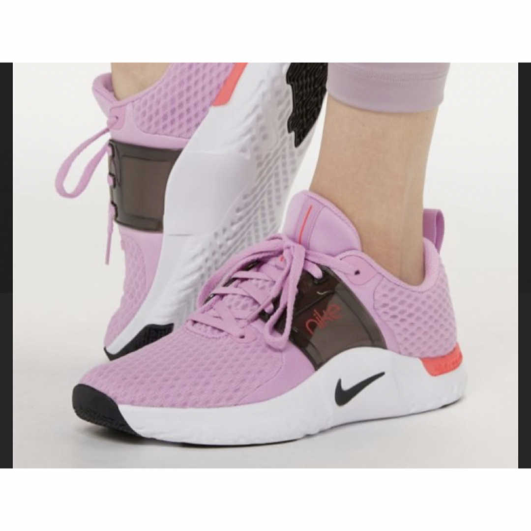 NIKE(ナイキ)の💗NIKE💗トレーニングシューズ👟 レディースの靴/シューズ(スニーカー)の商品写真