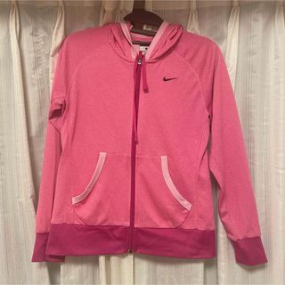 ナイキ(NIKE)のNIKE パーカー(パーカー)