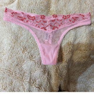 ヴィクトリアズシークレット(Victoria's Secret)の♥️ヴィクトリアシークレット ピンク　Tバック ショーツ　下着 ♥️(ショーツ)