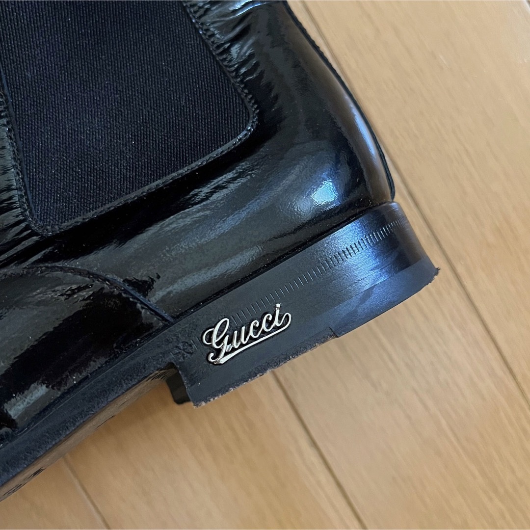 Gucci(グッチ)のGucci エナメルレザー サイドゴア アンクルブーツ メンズの靴/シューズ(ブーツ)の商品写真