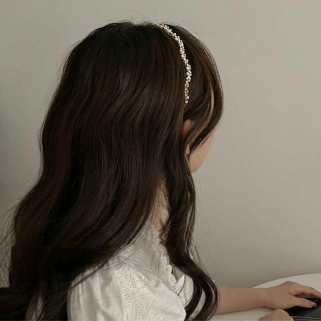 カチューシャ　ヘアアクセ　ヘッドドレス　パール　ゴールド　結婚式　ウェディング レディースのヘアアクセサリー(カチューシャ)の商品写真