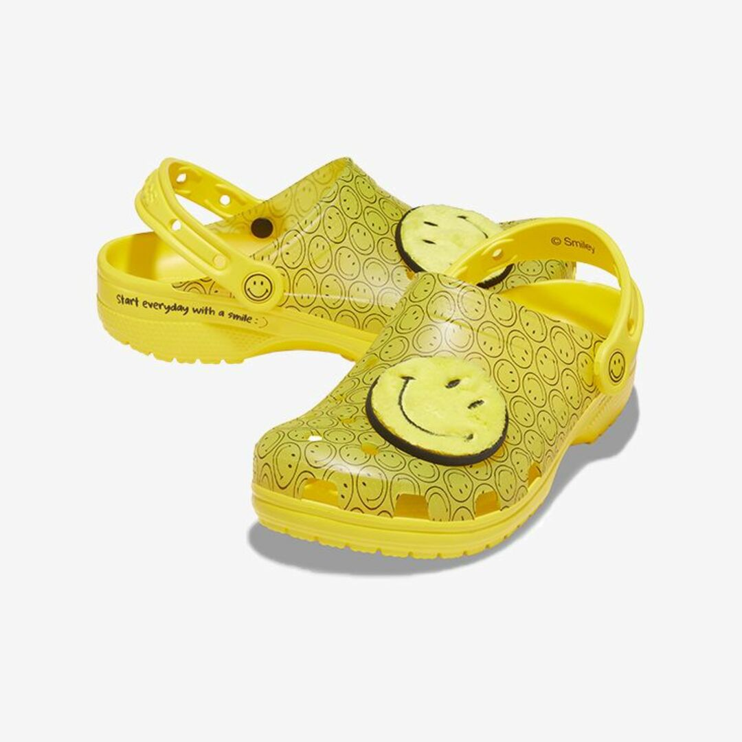 crocs(クロックス)の27cm クラシック トランスルーセント スマイリー クロッグ イエロー メンズの靴/シューズ(サンダル)の商品写真