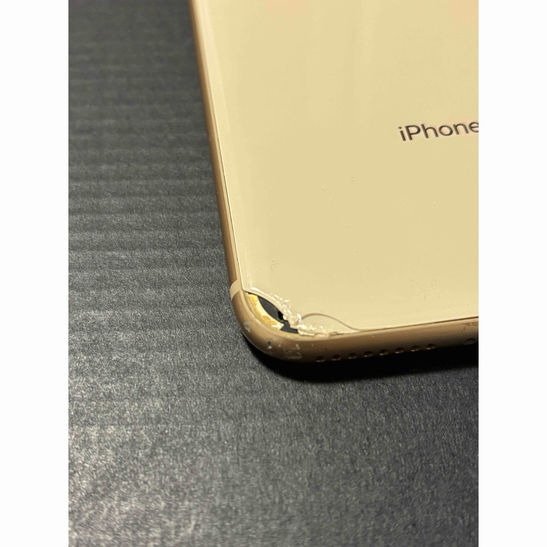 iPhone(アイフォーン)のiPhone8Plus〈中古ジャンク品〉64GB スマホ/家電/カメラのスマートフォン/携帯電話(スマートフォン本体)の商品写真