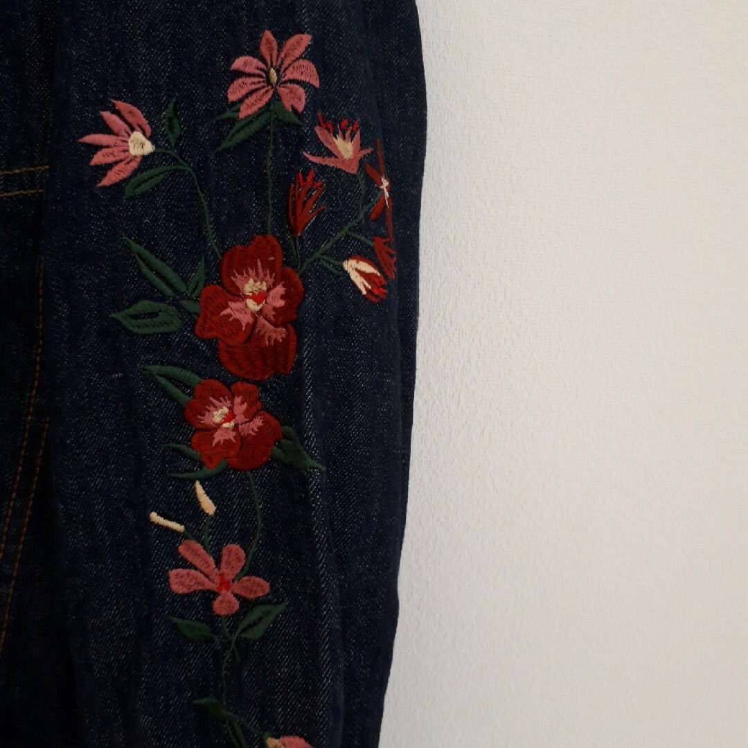 HONEYS(ハニーズ)のhoneys 刺繍 Ｇジャン レディースのジャケット/アウター(Gジャン/デニムジャケット)の商品写真