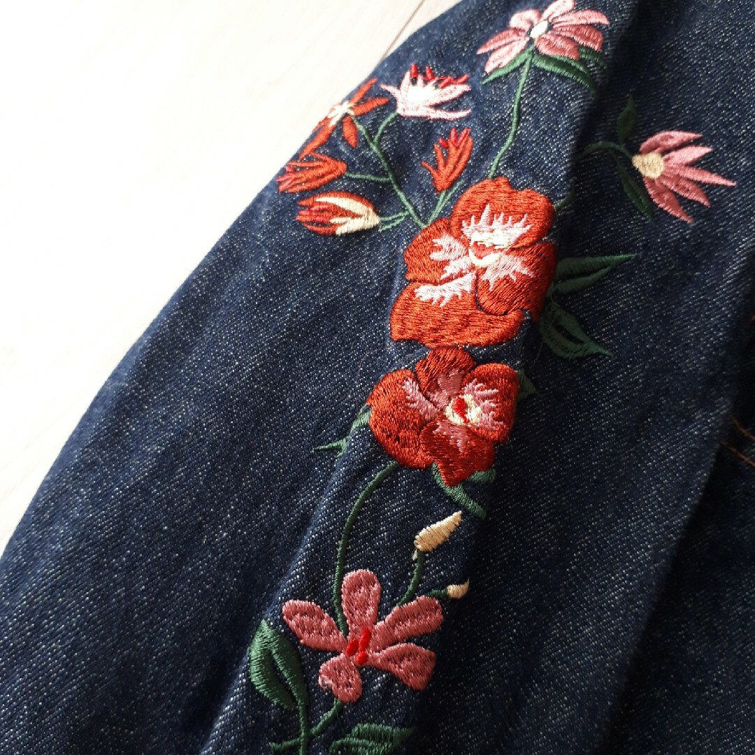 HONEYS(ハニーズ)のhoneys 刺繍 Ｇジャン レディースのジャケット/アウター(Gジャン/デニムジャケット)の商品写真