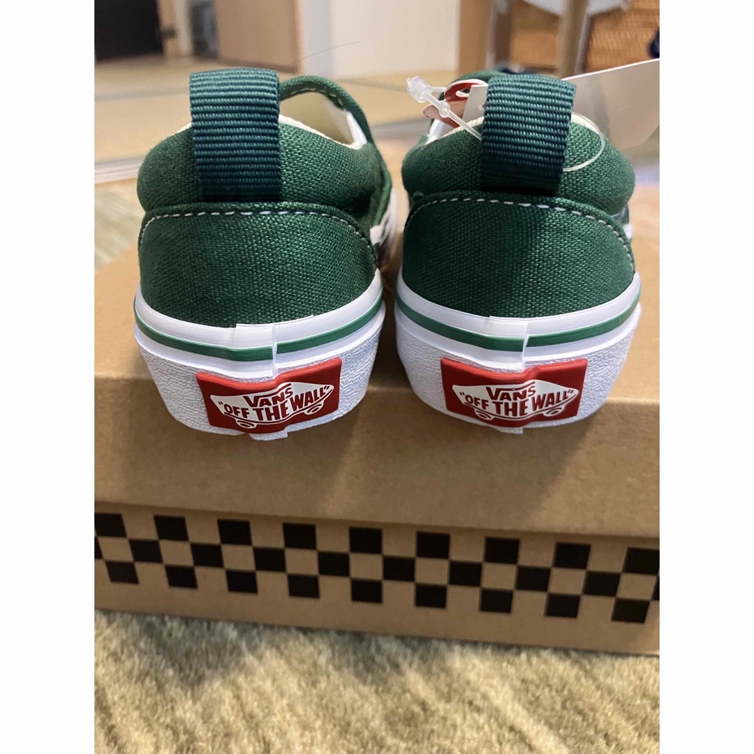 VANS(ヴァンズ)のVans キッズ　スリッポン  キッズ/ベビー/マタニティのキッズ靴/シューズ(15cm~)(スリッポン)の商品写真