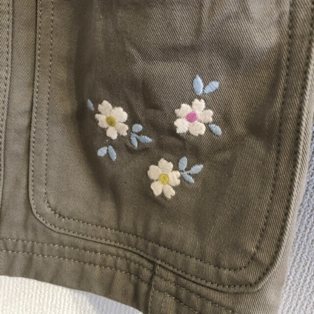 Cath Kidston(キャスキッドソン)のキャスキッズ  新品　刺繍　ジャケット　7-8y キッズ/ベビー/マタニティのキッズ服女の子用(90cm~)(ジャケット/上着)の商品写真