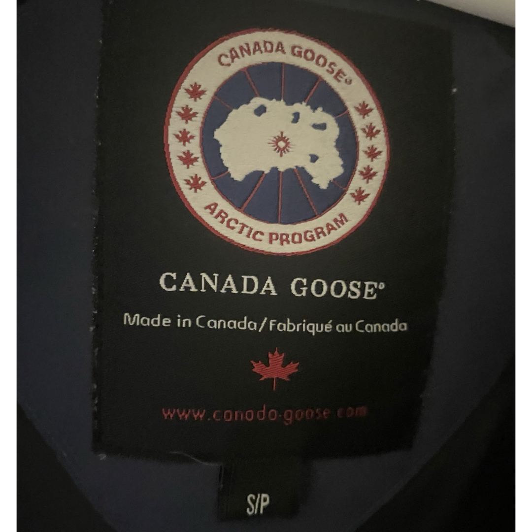 CANADA GOOSE(カナダグース)のカナダグースダウンジャケット アウターS レディースのジャケット/アウター(ダウンジャケット)の商品写真