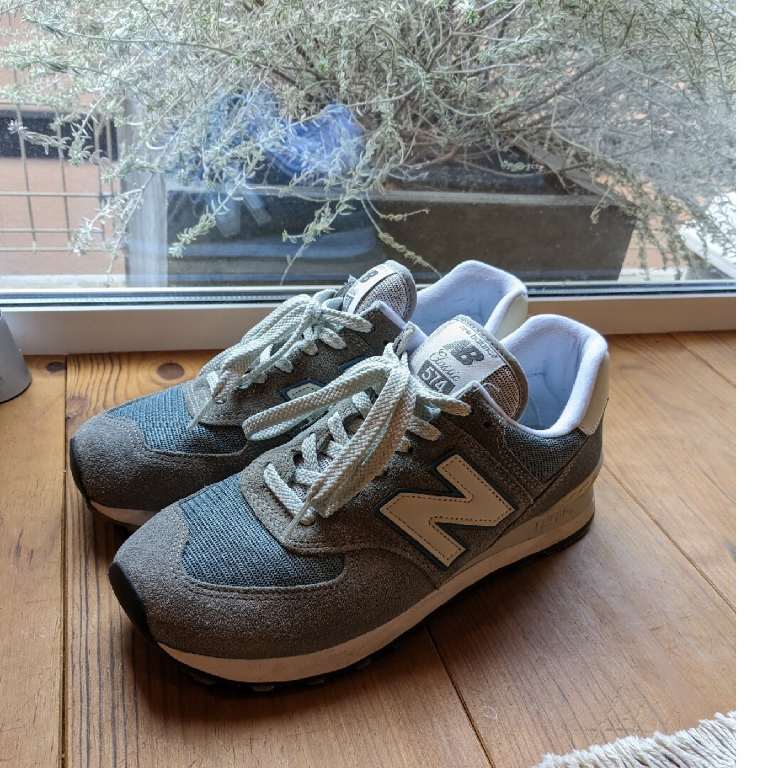 574（New Balance）(ゴーナナヨン)のニューバランス　574　NEW　BALANCE　スティールグレー　27.5cm メンズの靴/シューズ(スニーカー)の商品写真