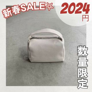 新春SALE‼️スクエア ボックス ショルダーバッグ 2way 白 斜めがけ(ショルダーバッグ)