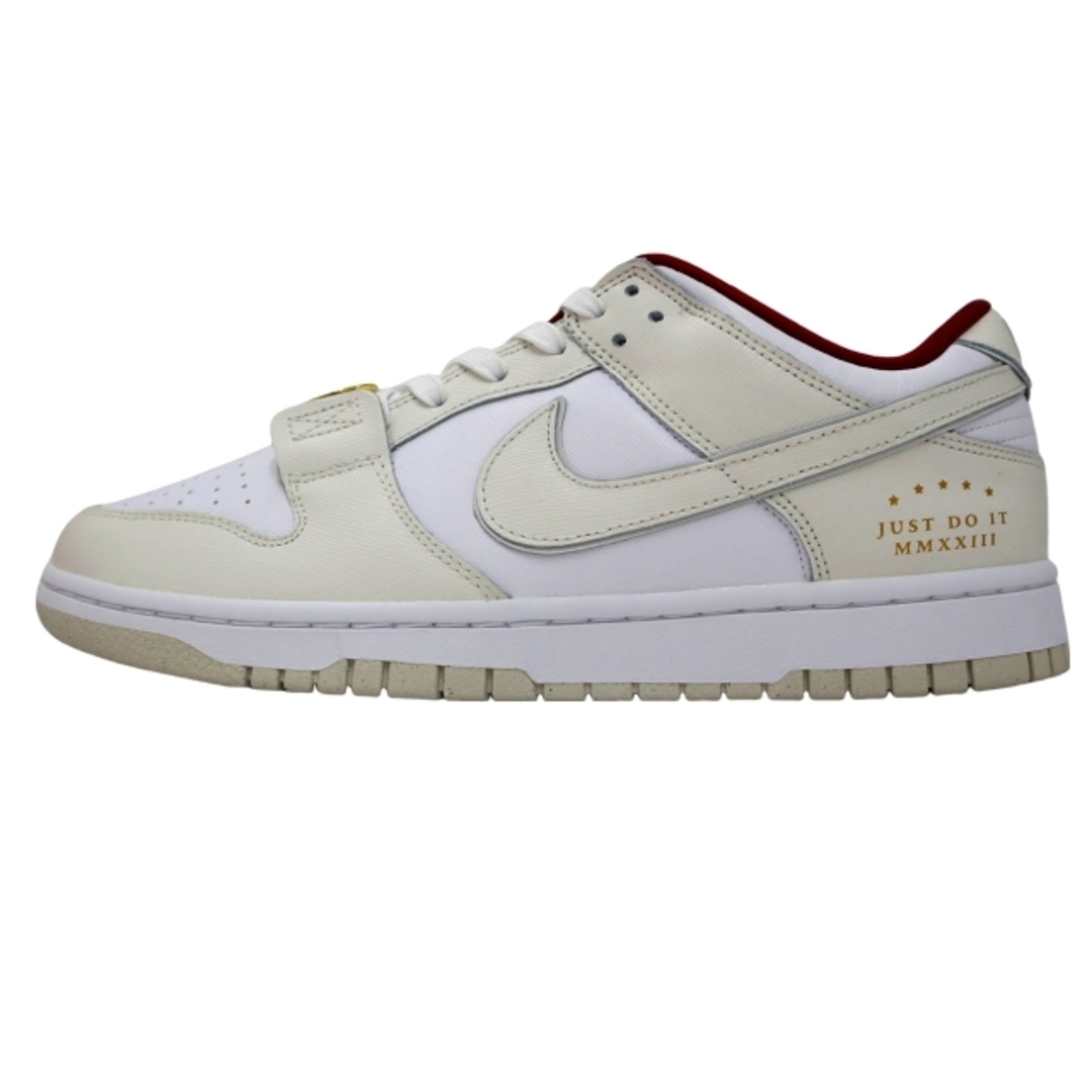 新品24cmナイキNIKE WMNS DUNK LOW SE ランニングシューズ