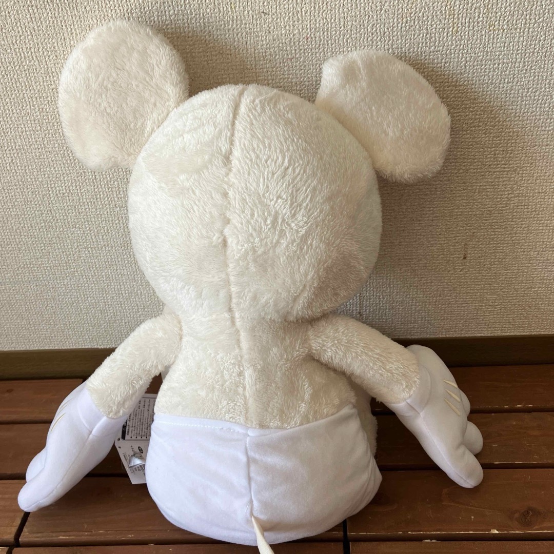Disney - 【新品】ディズニー100周年 プラチナホワイトミッキー Disney - 【新品】ディズニー100周年 プラチナホワイトミッキー
