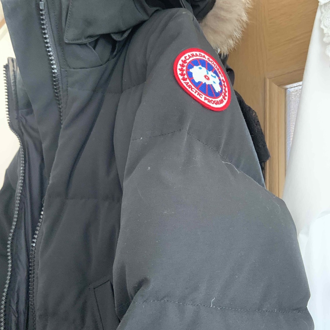 CANADA GOOSE(カナダグース)のカナダグース　　黒　　Ｍ レディースのジャケット/アウター(ダウンジャケット)の商品写真