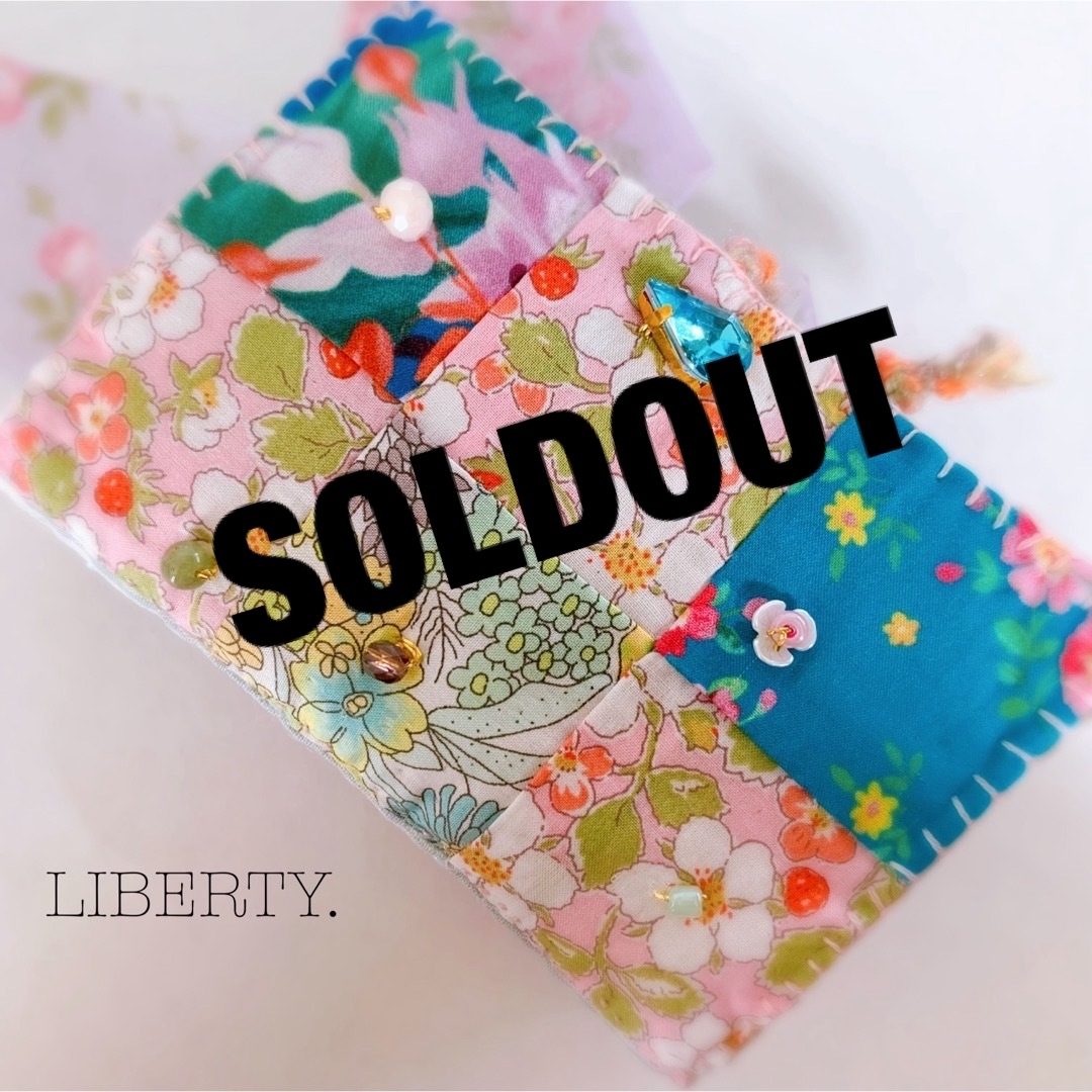 LIBERTY.(リバティ)のニードルブック*リバティ♪ペイザンヌブロッサムなど〜プロフ確認お願い ハンドメイドの生活雑貨(雑貨)の商品写真