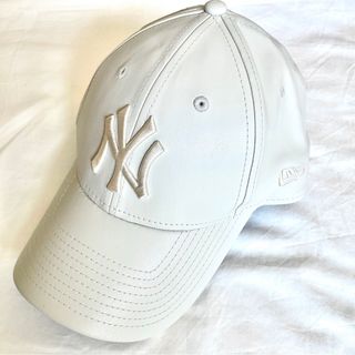 ニューエラー(NEW ERA)のNEWERA ニューエラー キャップ  9FORTY  レザー オフホワイト(キャップ)