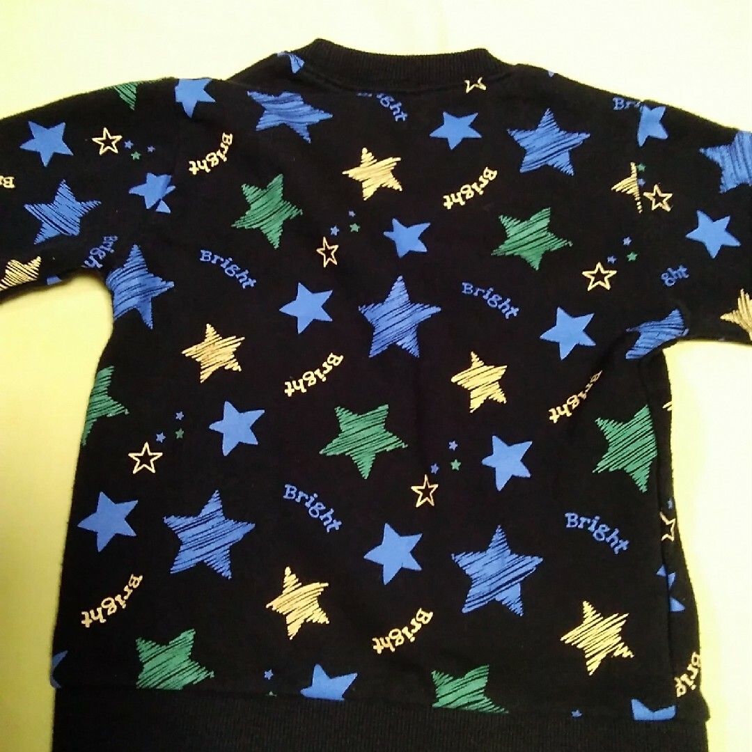 キッズトレーナー 100サイズ 星模様 西松屋 キッズ/ベビー/マタニティのキッズ服男の子用(90cm~)(Tシャツ/カットソー)の商品写真