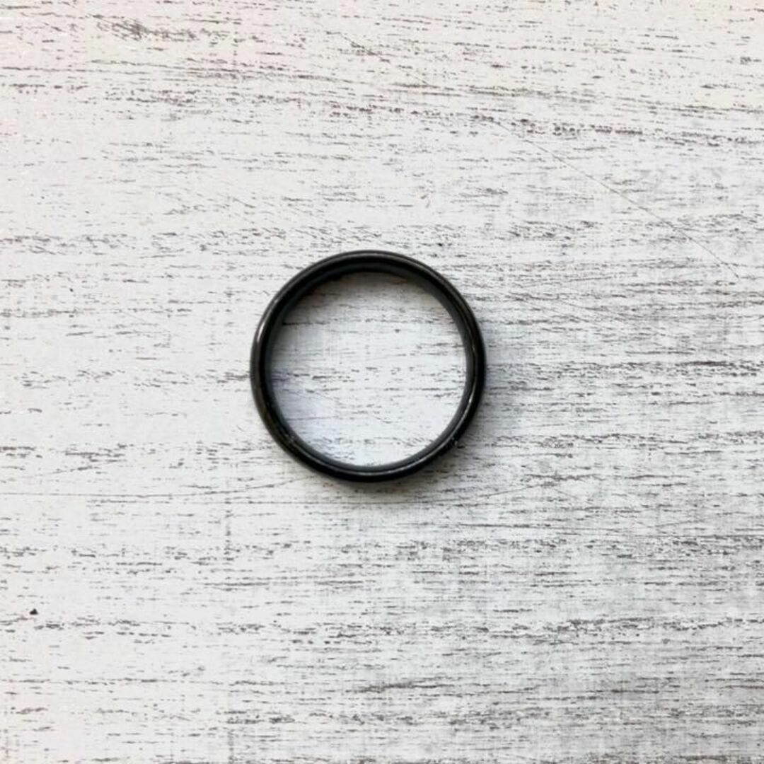 刻印無料アレルギー対応！ステンレス製　4mm甲丸ブラックリング メンズのアクセサリー(リング(指輪))の商品写真