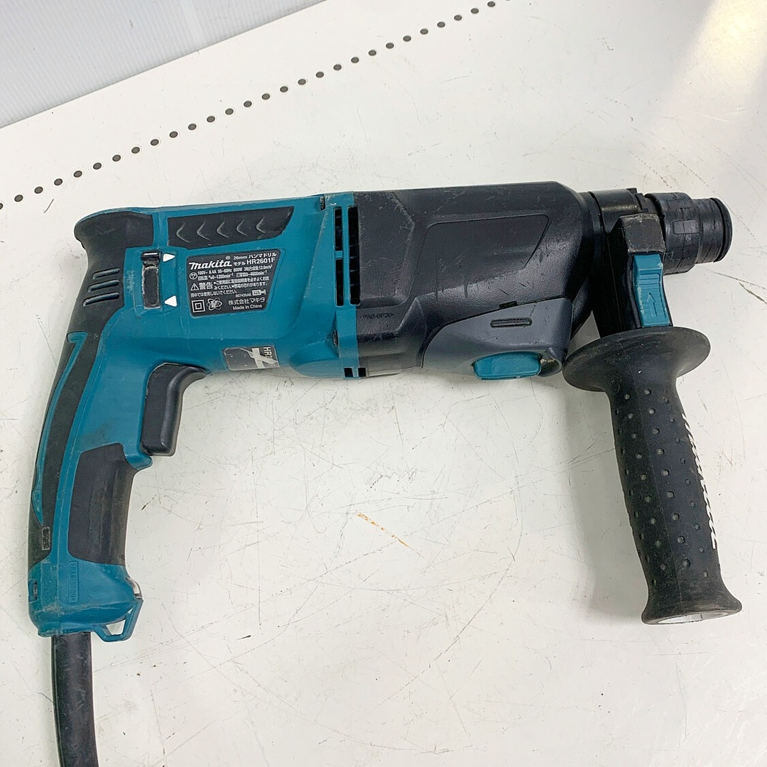 Makita(マキタ)の♭♭MAKITA マキタ 26mm ハンマドリル　ケース付（破損あり） HR2601F インテリア/住まい/日用品のインテリア/住まい/日用品 その他(その他)の商品写真