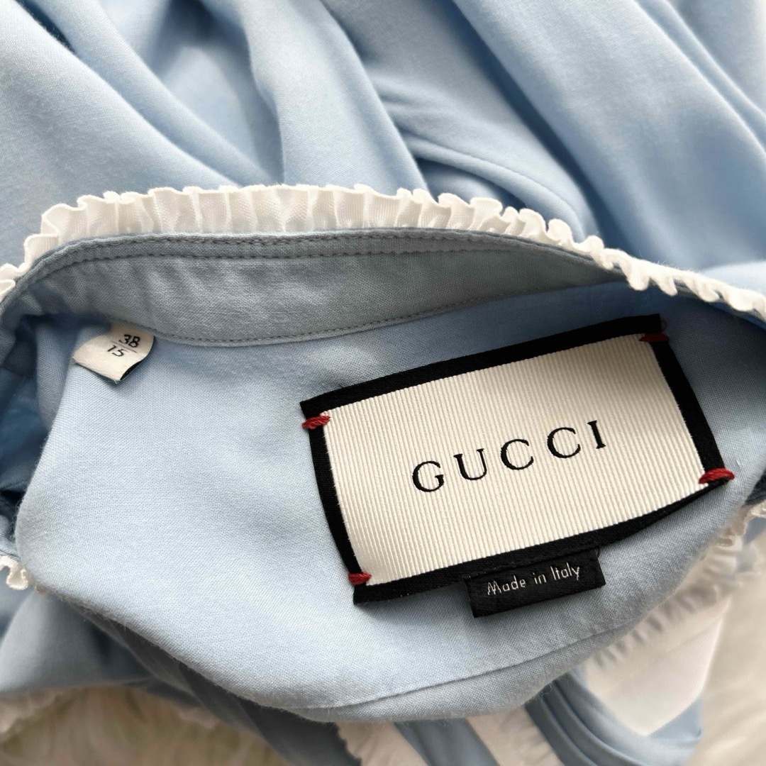 Gucci(グッチ)の美品　GUCCI グッチ　コットン　フリル　ライトブルー　水色　シャツ レディースのトップス(シャツ/ブラウス(長袖/七分))の商品写真