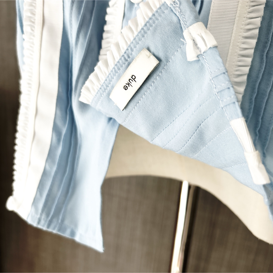 Gucci(グッチ)の美品　GUCCI グッチ　コットン　フリル　ライトブルー　水色　シャツ レディースのトップス(シャツ/ブラウス(長袖/七分))の商品写真