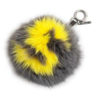 FENDI - フェンディ ポンポン チャーム ABCHARM アルファベット S キーホルダー フォックスファー ナッパレザー グレー イエロー シルバー金具 7AR45 箱付 FENDI（新品・未使用品）