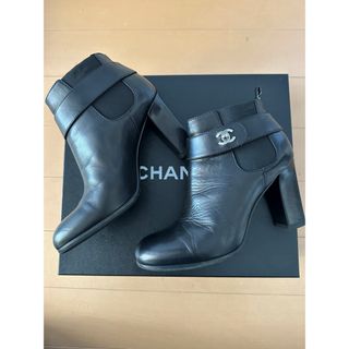 シャネル(CHANEL)の美品！CHANEL シャネル　ショートブーツ　ブラック(ブーツ)