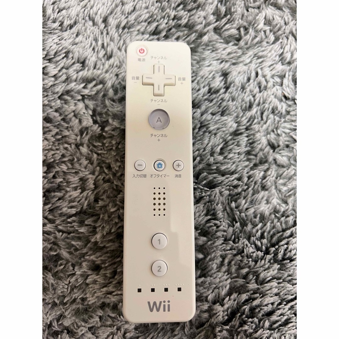 Wii(ウィー)のWii リモコン ピンク ブルーおまけwiiリモコン型TVリモコン エンタメ/ホビーのゲームソフト/ゲーム機本体(その他)の商品写真