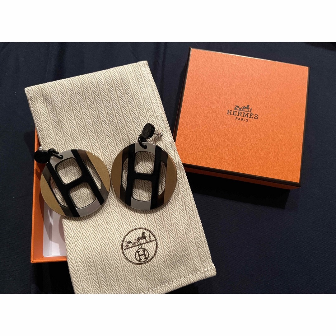 Hermes(エルメス)のHERMES エルメス　ピアス 《Hエキップ》 レディースのアクセサリー(ピアス)の商品写真