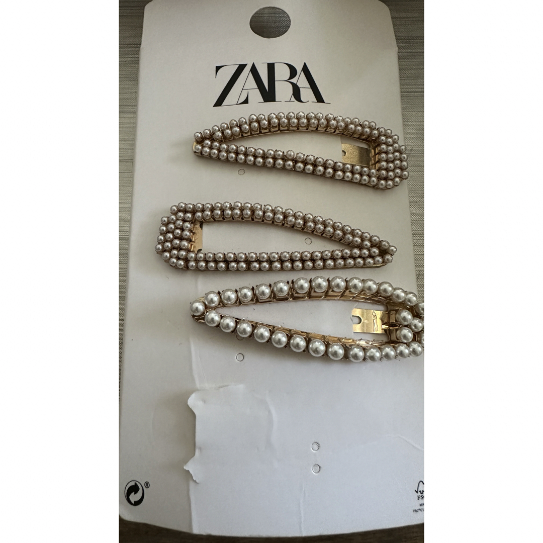 ZARA(ザラ)のZARA パールヘアアクセ　 レディースのヘアアクセサリー(バレッタ/ヘアクリップ)の商品写真