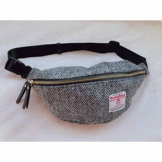 Harris Tweed - 新品 ハリスツイード モザイク ウエストポーチ 斜めがけ バッグ グレー ウール