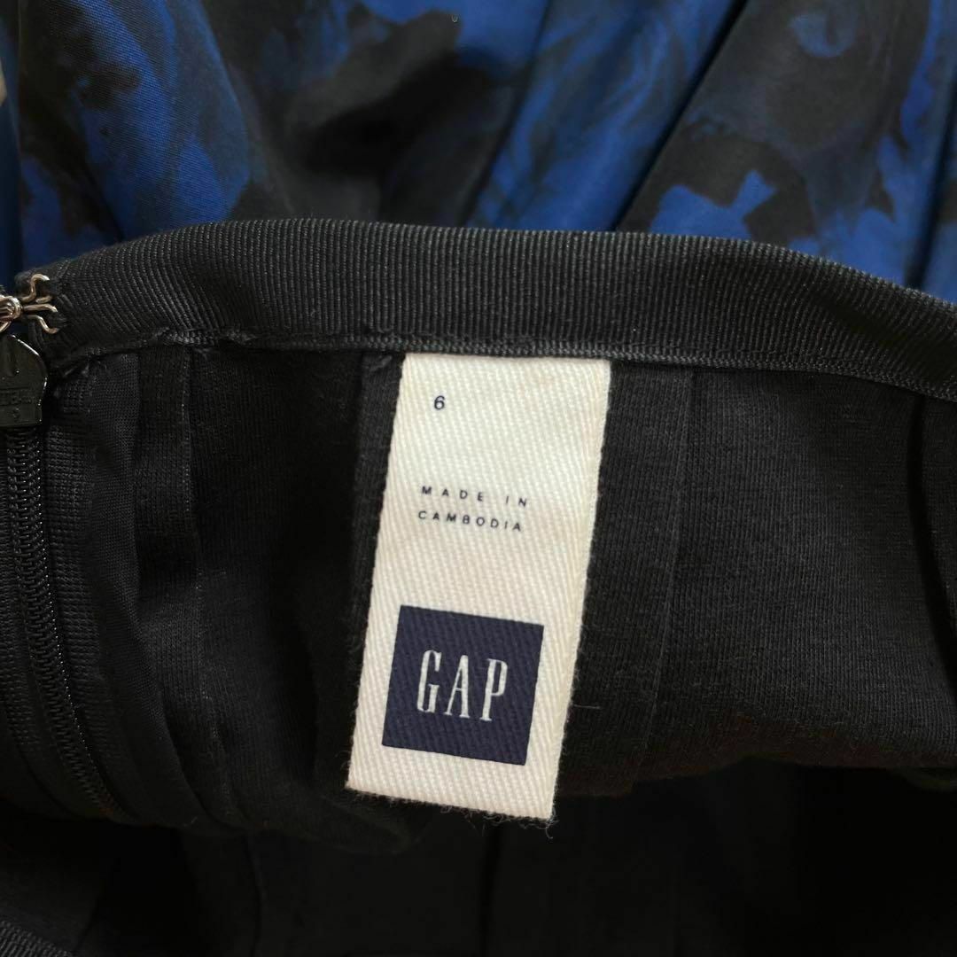 GAP(ギャップ)のGAP ギャップ　スカート　花柄　青　ブルー　6 レディースのスカート(ミニスカート)の商品写真