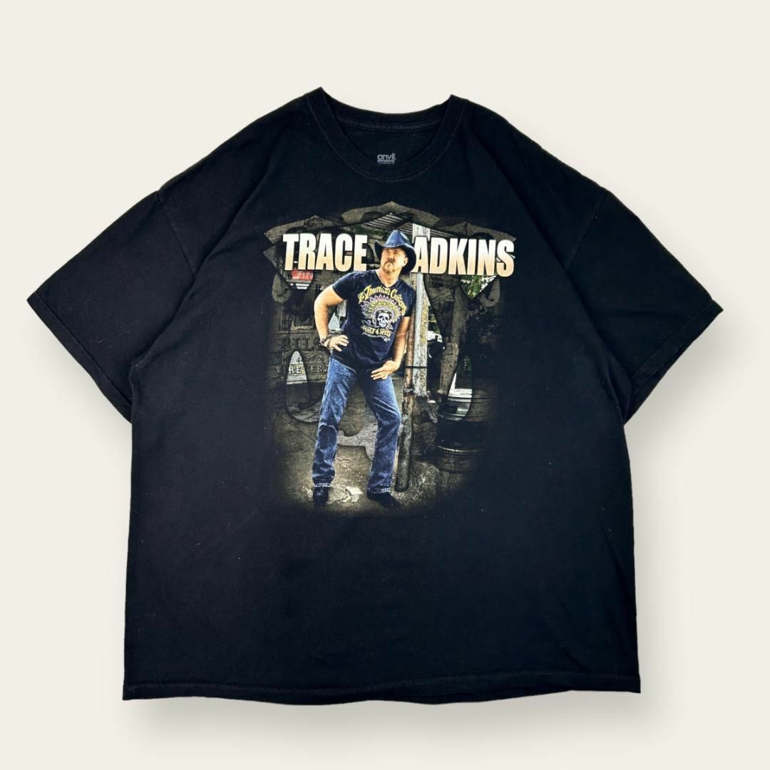 MUSIC TEE(ミュージックティー)のトレース・アドキンス　TOUR2014　半袖Tシャツ　古着　ブラック　2X メンズのトップス(Tシャツ/カットソー(半袖/袖なし))の商品写真