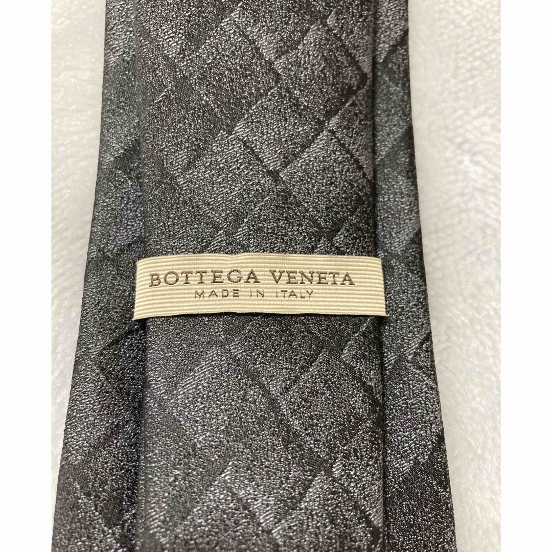 Bottega Veneta(ボッテガヴェネタ)の美品 BOTTEGA VENETA  ネクタイ イントレチャート柄 ブラック   メンズのファッション小物(ネクタイ)の商品写真