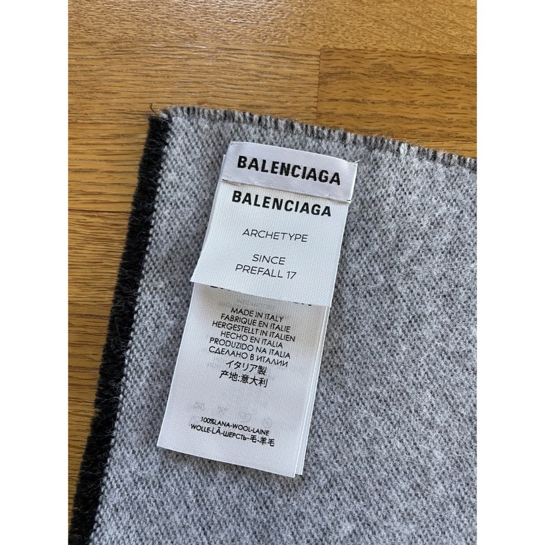 Balenciaga(バレンシアガ)のBALENCIAGAロゴマフラー　ストール　バレンシアガ　ユニセックス メンズのファッション小物(マフラー)の商品写真