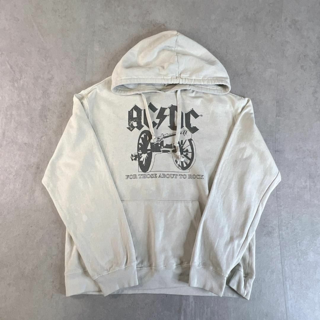 VINTAGE(ヴィンテージ)の人気ロックバンド　AC/DC　プリントパーカー　古着　クリーム色　XL メンズのトップス(パーカー)の商品写真