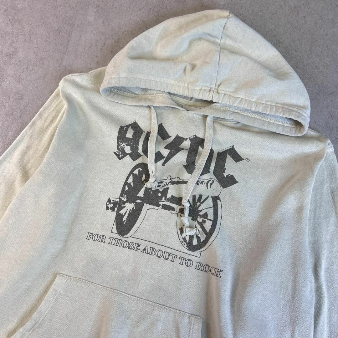 VINTAGE(ヴィンテージ)の人気ロックバンド　AC/DC　プリントパーカー　古着　クリーム色　XL メンズのトップス(パーカー)の商品写真