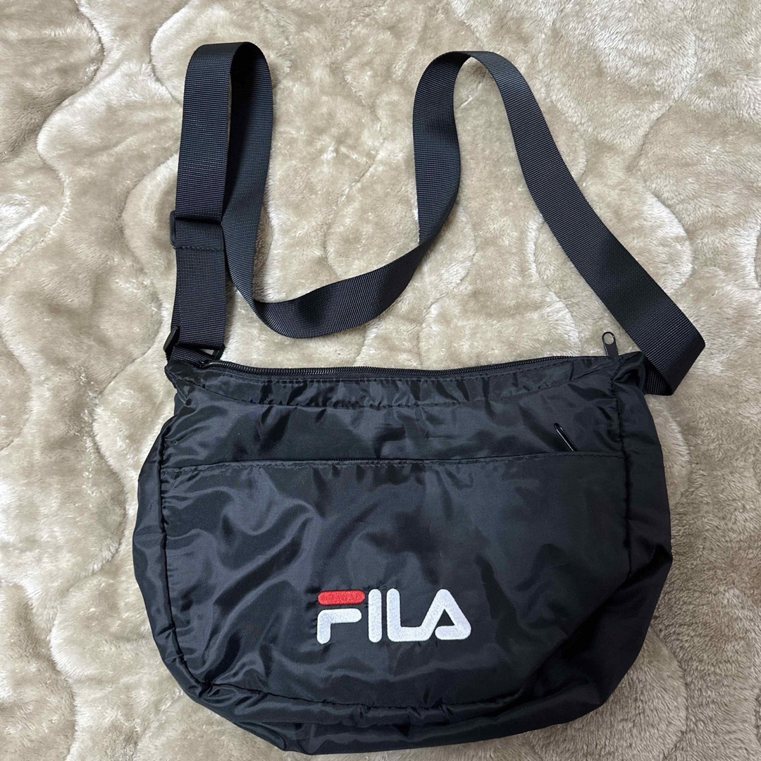 FILA(フィラ)のショルダーバッグ メンズのバッグ(ショルダーバッグ)の商品写真