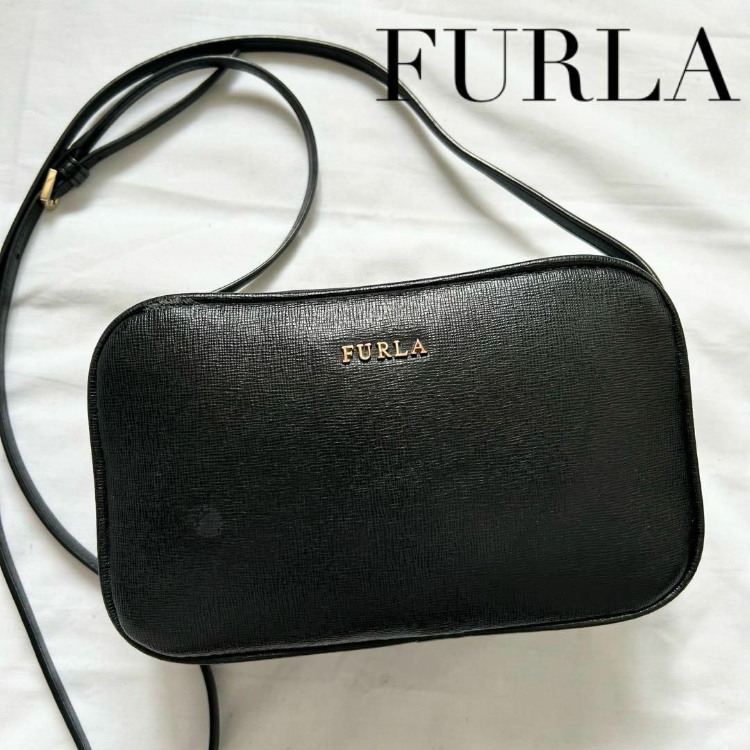 ✨高級感✨FURLA ショルダーバッグ　リリー　レザー　黒　本革サイズタテ