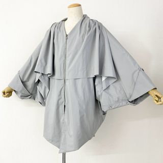 イッセイミヤケ(ISSEY MIYAKE)の45a29 ISSEY MIYAKE イッセイミヤケ イカコート スプリングコート 変形コート  ドルマンスリーブ ジップアップ IM13FA516 2 グレー ポリエステル メンズ 男性用(その他)